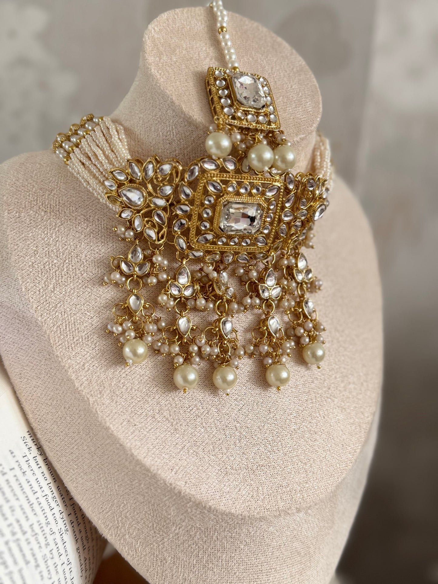 Kundan Choker set with matching timka