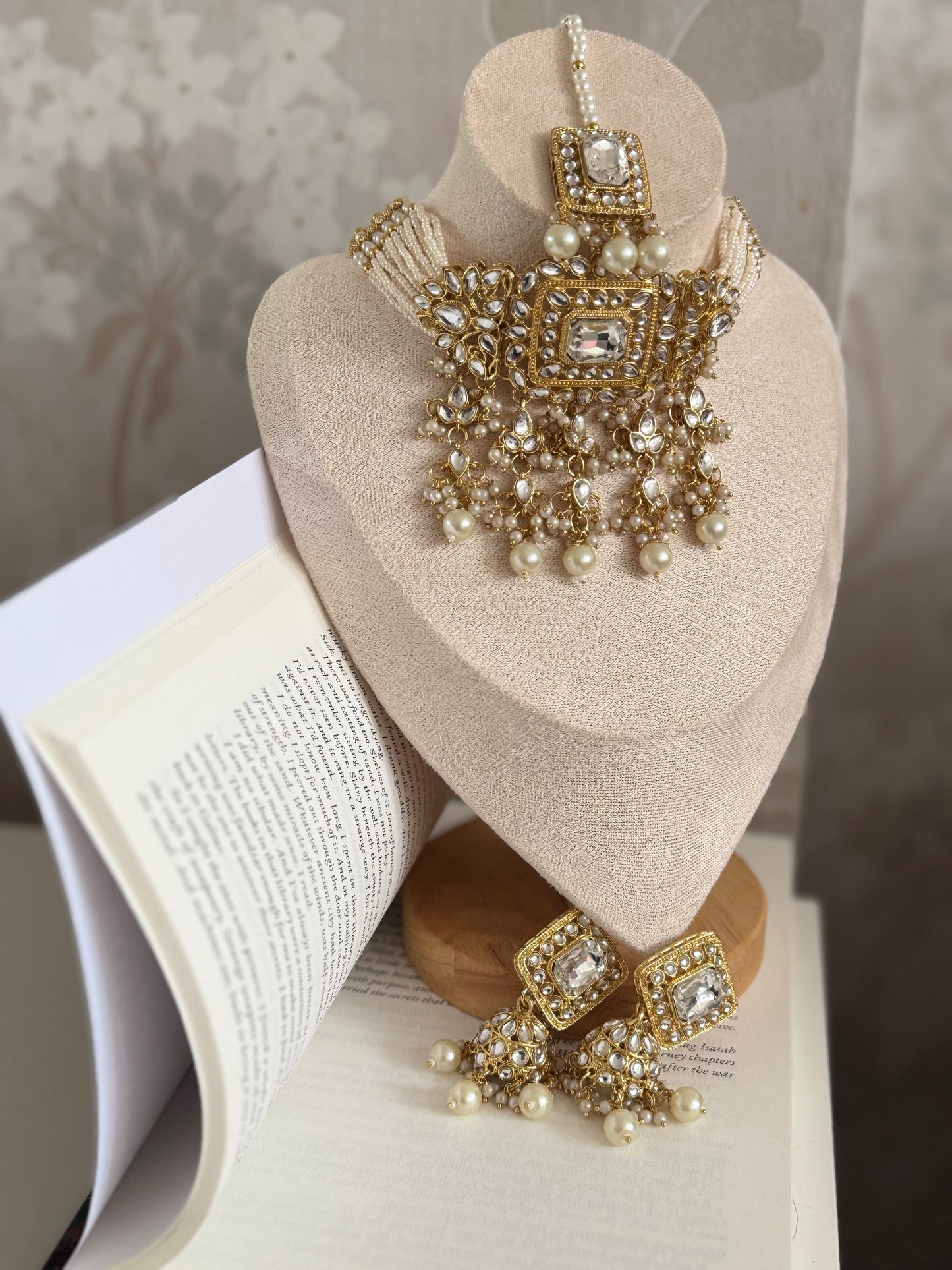 Kundan Choker set with matching timka