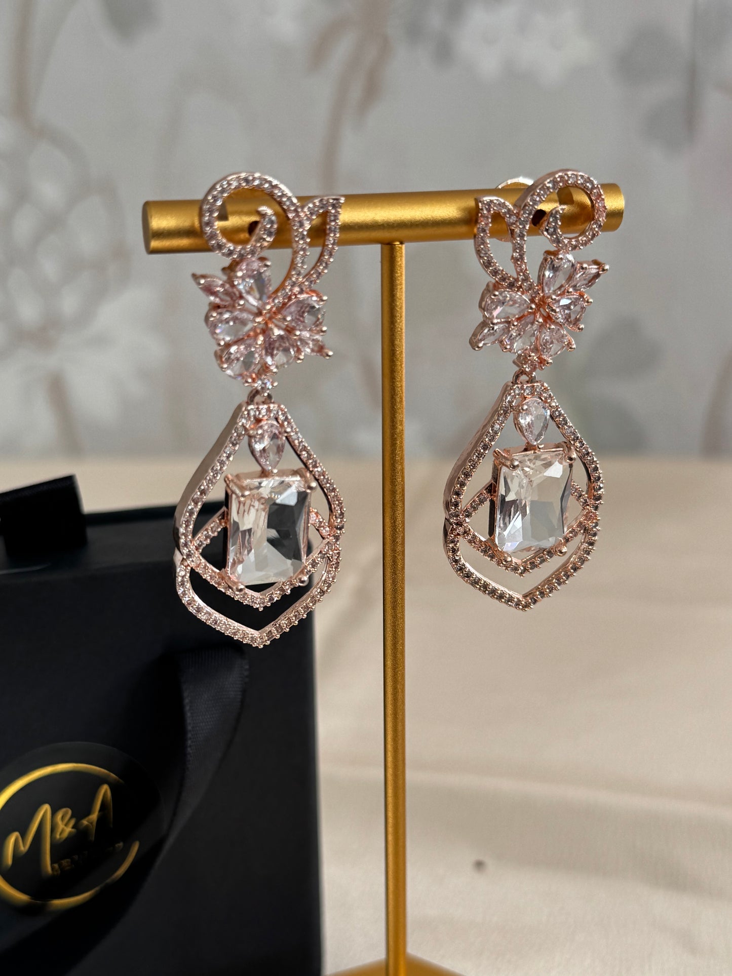 Stylish, Latest trend Rose gold polish american diamond earrings
