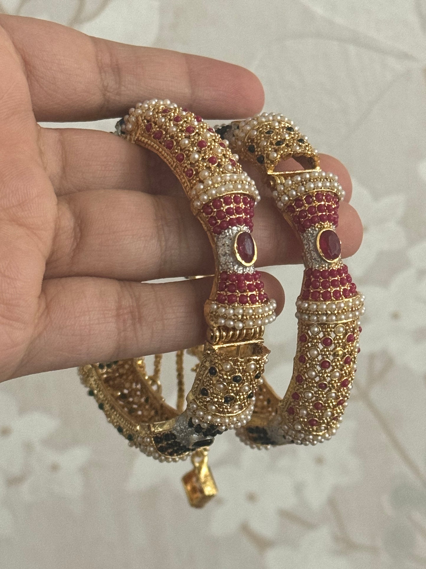 Traditional Nauratan bangles pair